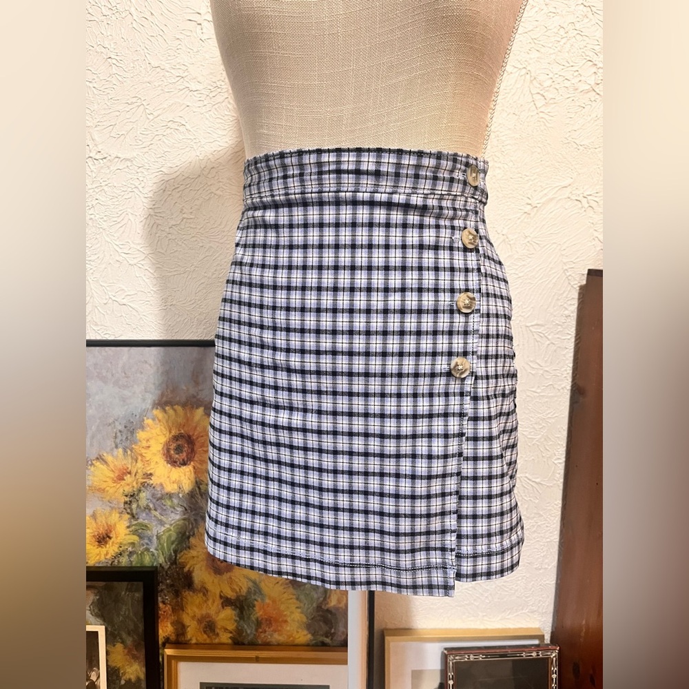 Classic Checkered Button Skirt